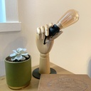 Lampe Main naturel.jpg