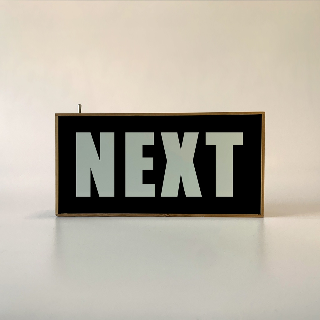 Lightbox Next off