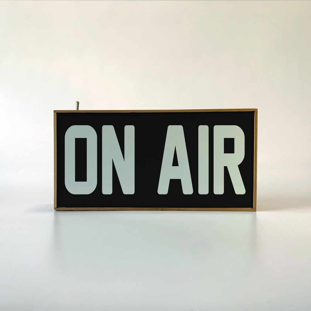 Lightbox On Air off